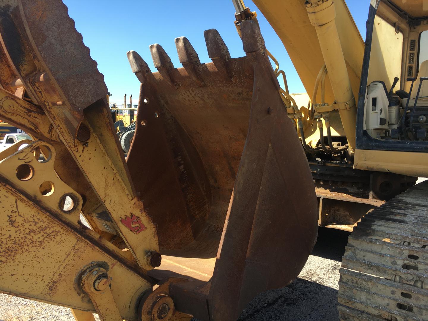 ./imagenes/INVOICE/2019/17020/EXCAVADORA CATERPILLAR 330L (9).JPG